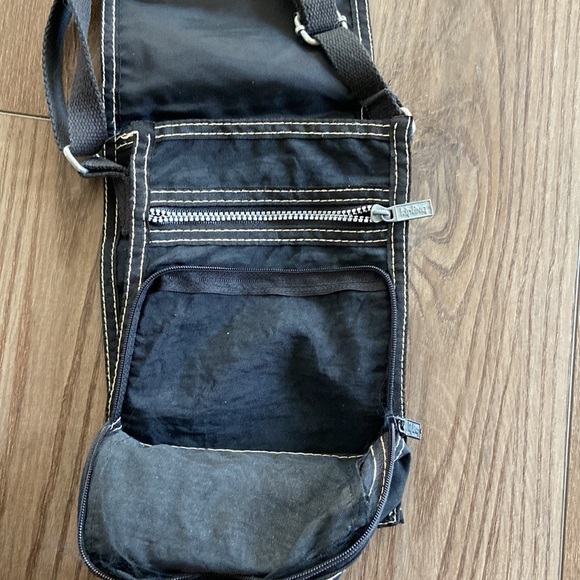 Kipling cross body bag. - Picture 5 of 5